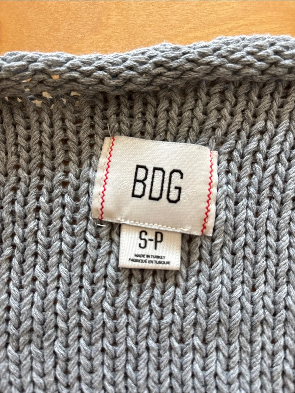 UO BDG Skylar Oversized Cable Knit Pullover Sweater - Size Small - Never Worn - Picture 4 of 8